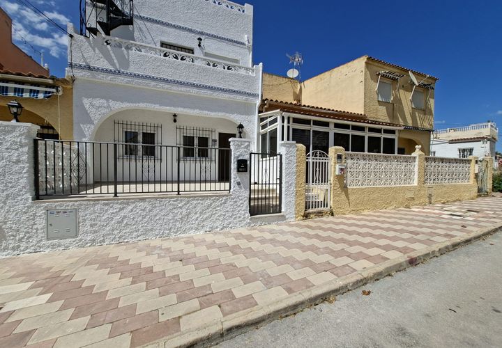 Rækkehus i La Marina, Alicante, La Marina - € 129.000 | Ref: NP: 877 - foto 1